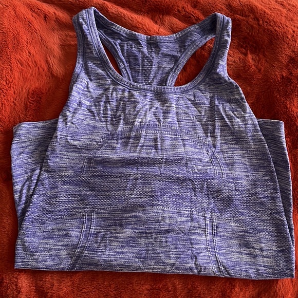 Lululemon Tank - Picture 4 of 5
